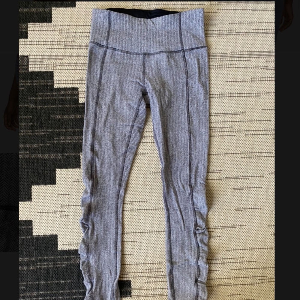 Lululemon Leggings 28”